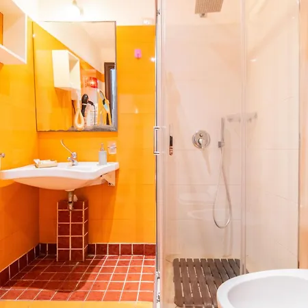 Crossing - & Comforts Alojamento de Acomodação e Pequeno-almoço Catânia