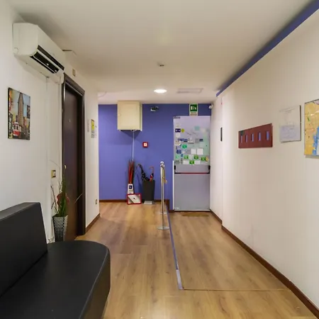 Alojamento de Acomodação e Pequeno-almoço Crossing - & Comforts Catânia