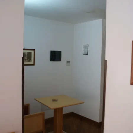 Crossing - & Comforts Alojamento de Acomodação e Pequeno-almoço 4*