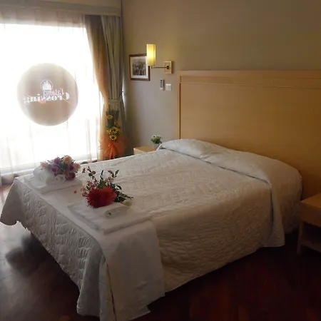 Crossing - & Comforts 4* Catânia