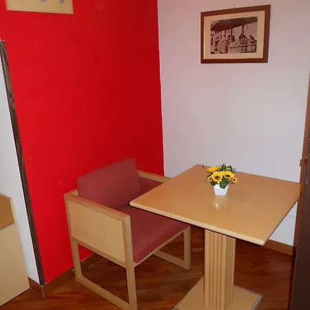 Crossing - & Comforts Catânia