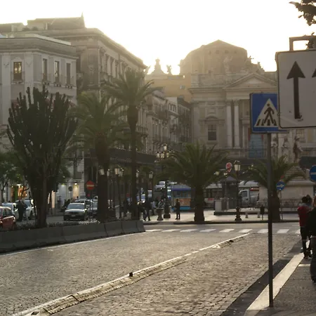 Crossing - & Comforts Catania
