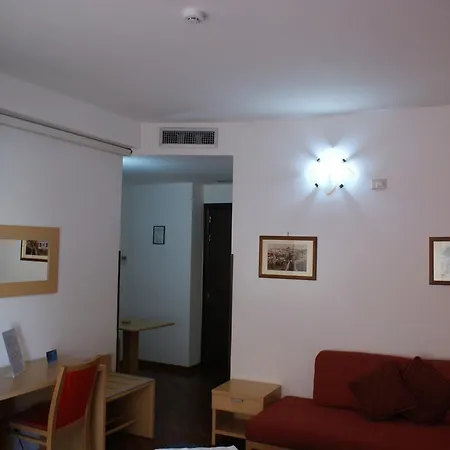 Crossing - & Comforts