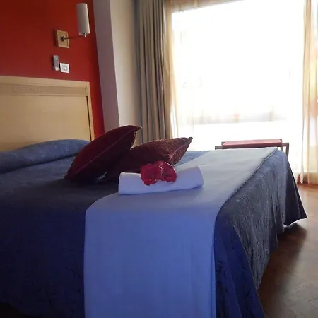 Crossing - & Comforts 4*