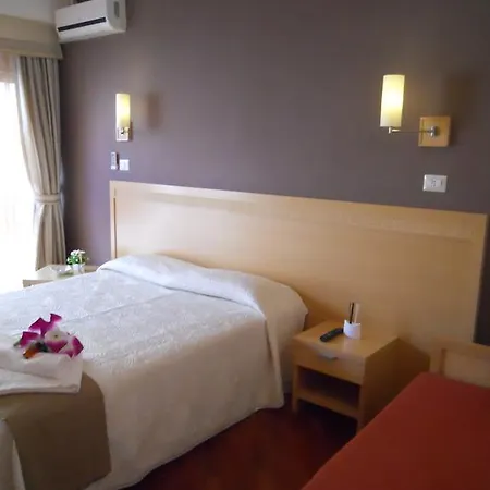 Crossing - & Comforts