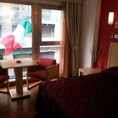 Crossing - & Comforts 4*