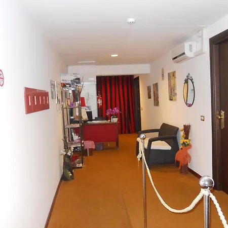 Crossing - & Comforts Alojamento de Acomodação e Pequeno-almoço Catânia