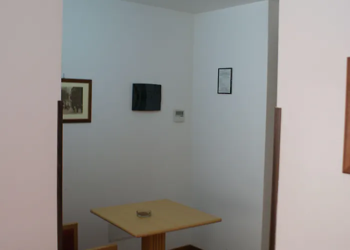 舒适客房卡塔尼亚克鲁森住宿加早餐酒店 住宿加早餐酒店 4*