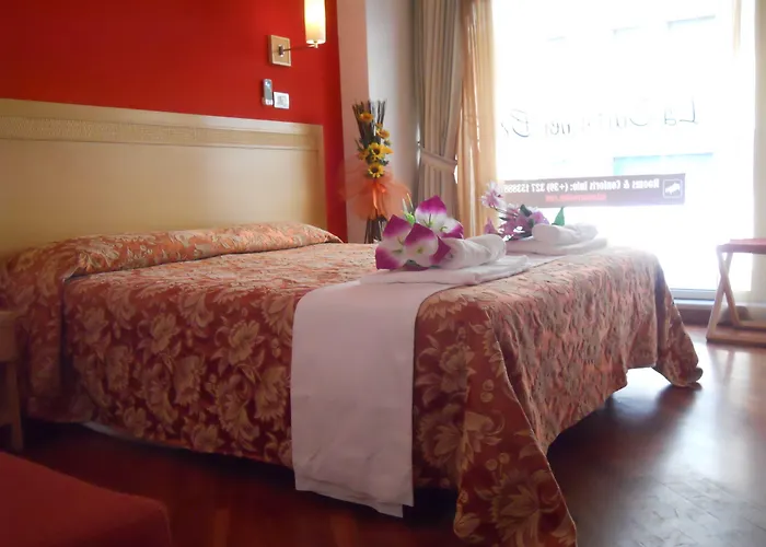 舒适客房卡塔尼亚克鲁森住宿加早餐酒店 住宿加早餐酒店