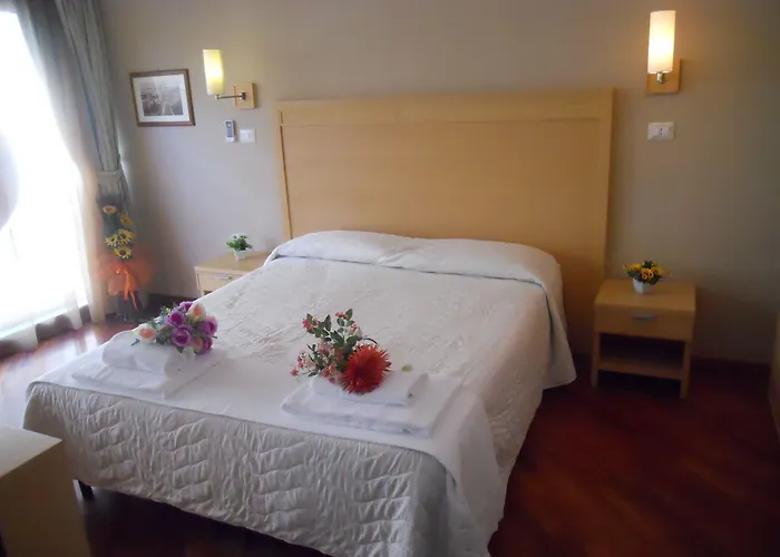 舒适客房卡塔尼亚克鲁森住宿加早餐酒店 住宿加早餐酒店 卡塔尼亚