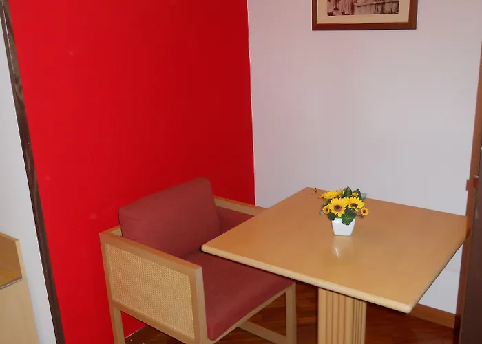 舒适客房卡塔尼亚克鲁森住宿加早餐酒店 卡塔尼亚