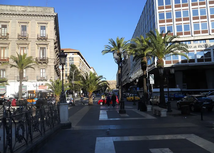 舒适客房卡塔尼亚克鲁森住宿加早餐酒店 4*