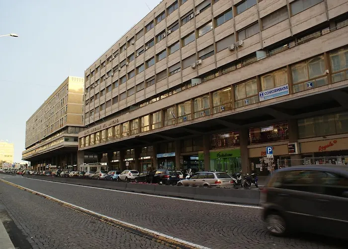 舒适客房卡塔尼亚克鲁森住宿加早餐酒店 4*