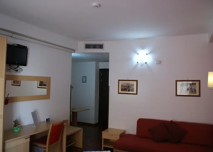 舒适客房卡塔尼亚克鲁森住宿加早餐酒店