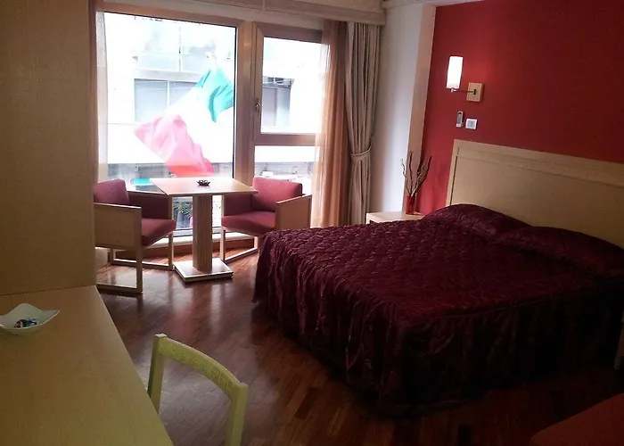 舒适客房卡塔尼亚克鲁森住宿加早餐酒店 4* 卡塔尼亚