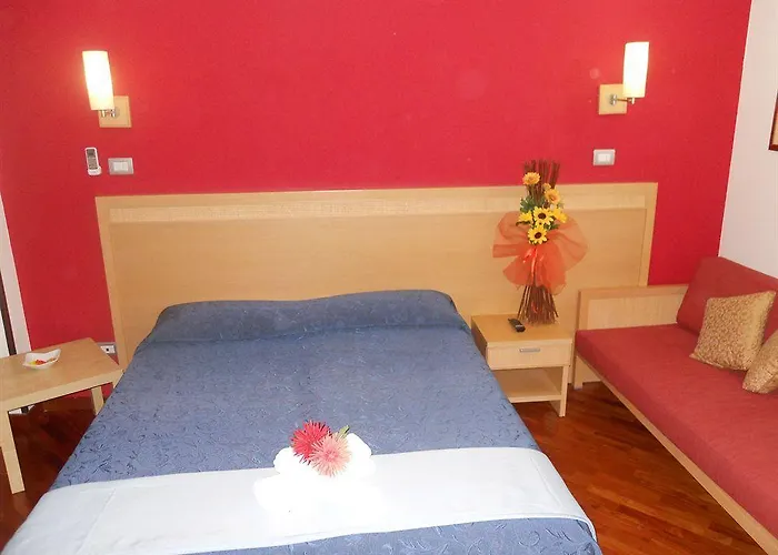 舒适客房卡塔尼亚克鲁森住宿加早餐酒店 4*