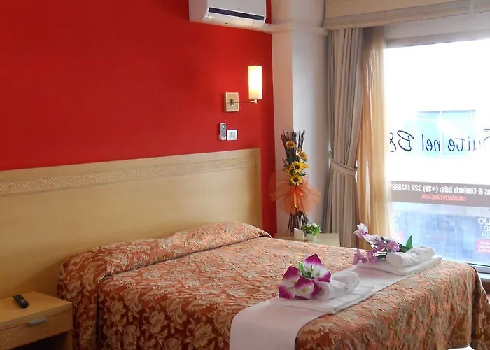 舒适客房卡塔尼亚克鲁森住宿加早餐酒店 住宿加早餐酒店 4*