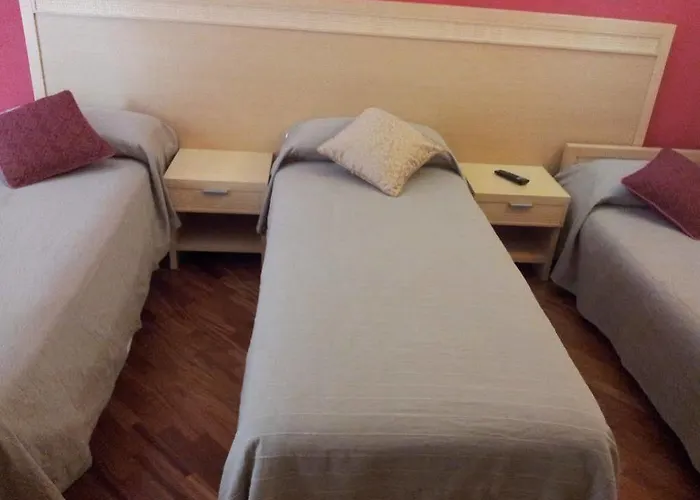 舒适客房卡塔尼亚克鲁森住宿加早餐酒店 卡塔尼亚